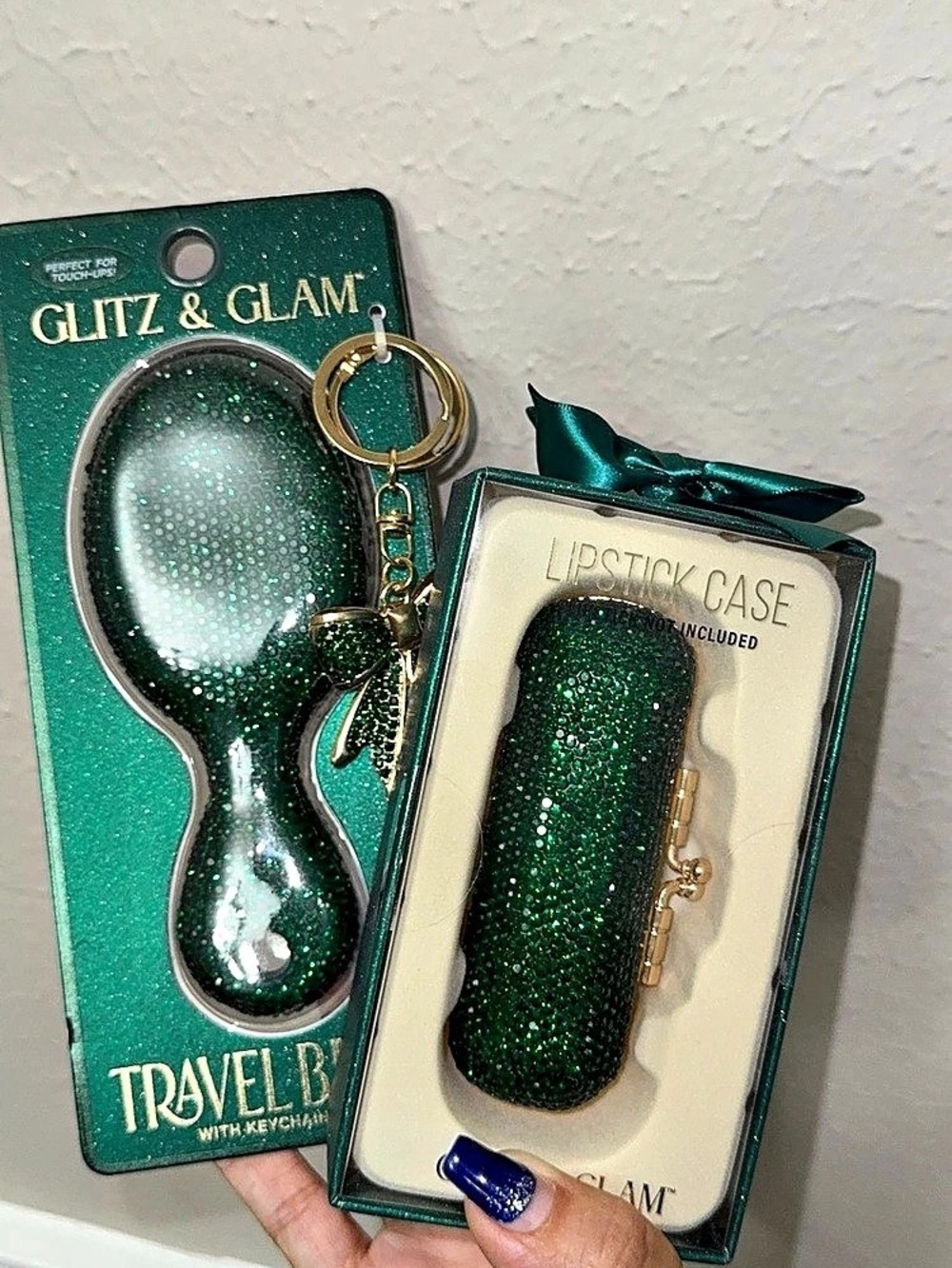 GLITZ & GLAM Travel Keychain Green & Lipstick Case NWT